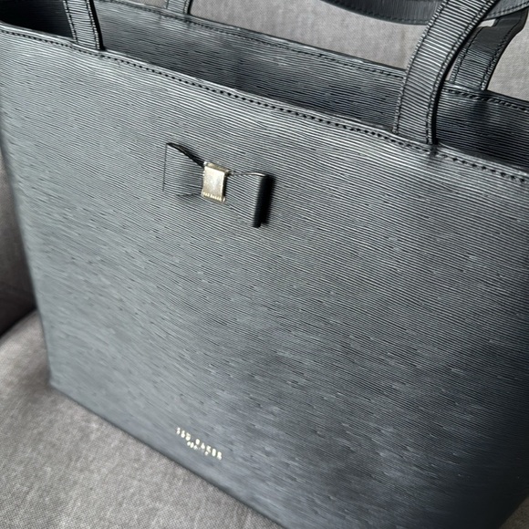 Ted Baker Deannah Bow Detail Shopper - Women's - Picture 7 of 9